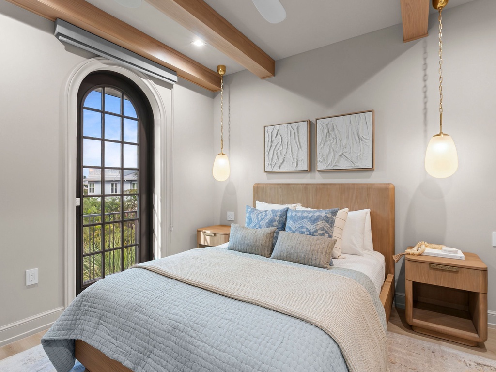 Fourth Bedroom, Queen Bed, Ensuite Bathroom