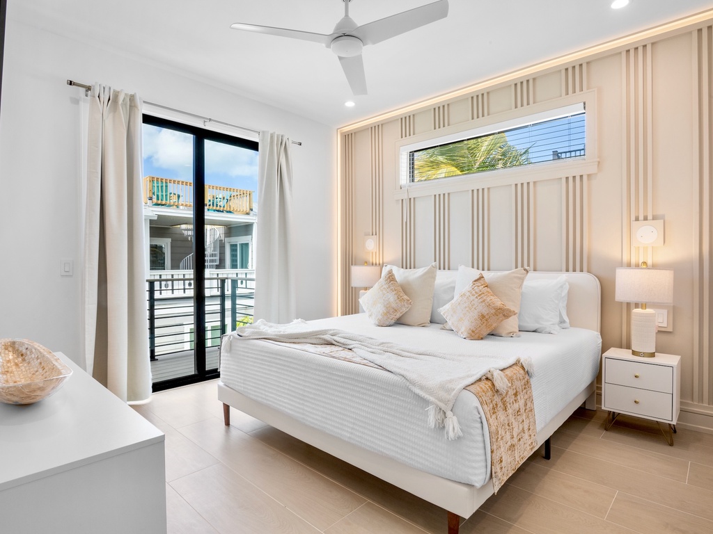 Fifth Bedroom, King bed