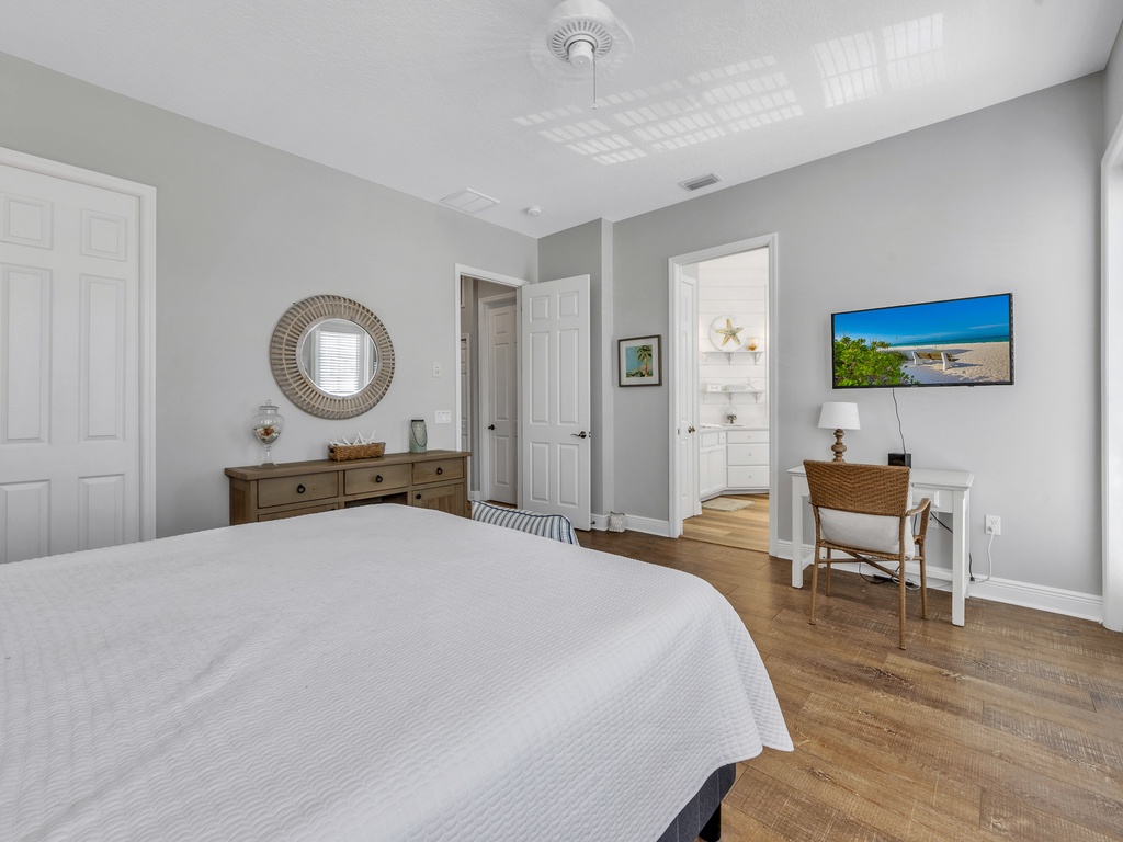 Primary Bedroom - Dedicated Workspace