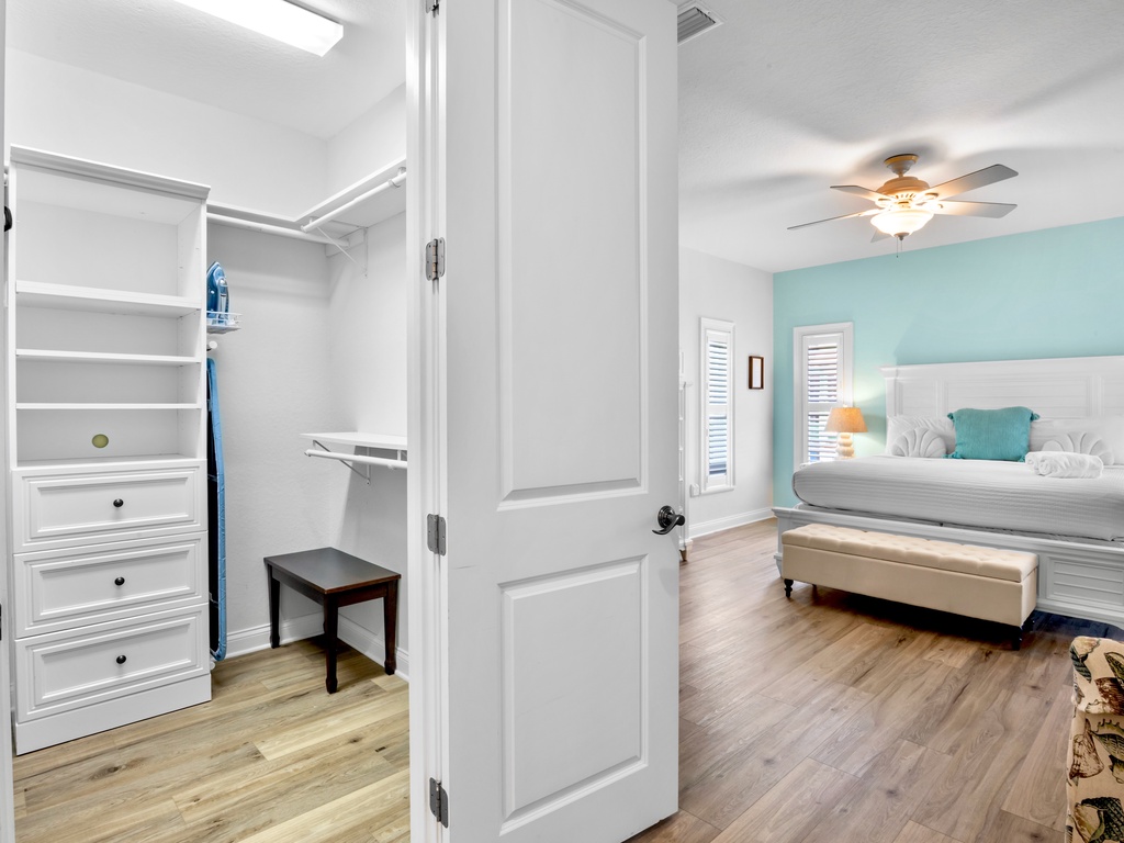 Primary Bedroom - Closet