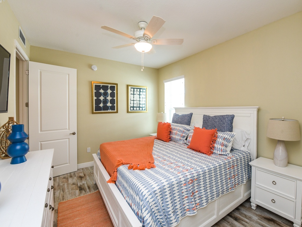 Second Bedroom, King