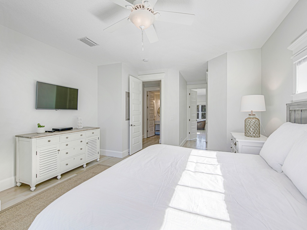 Serenity Beach - AMI Locals