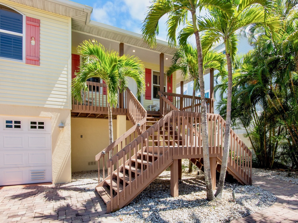 Carefree Cay by Anna Maria Island Accommodations