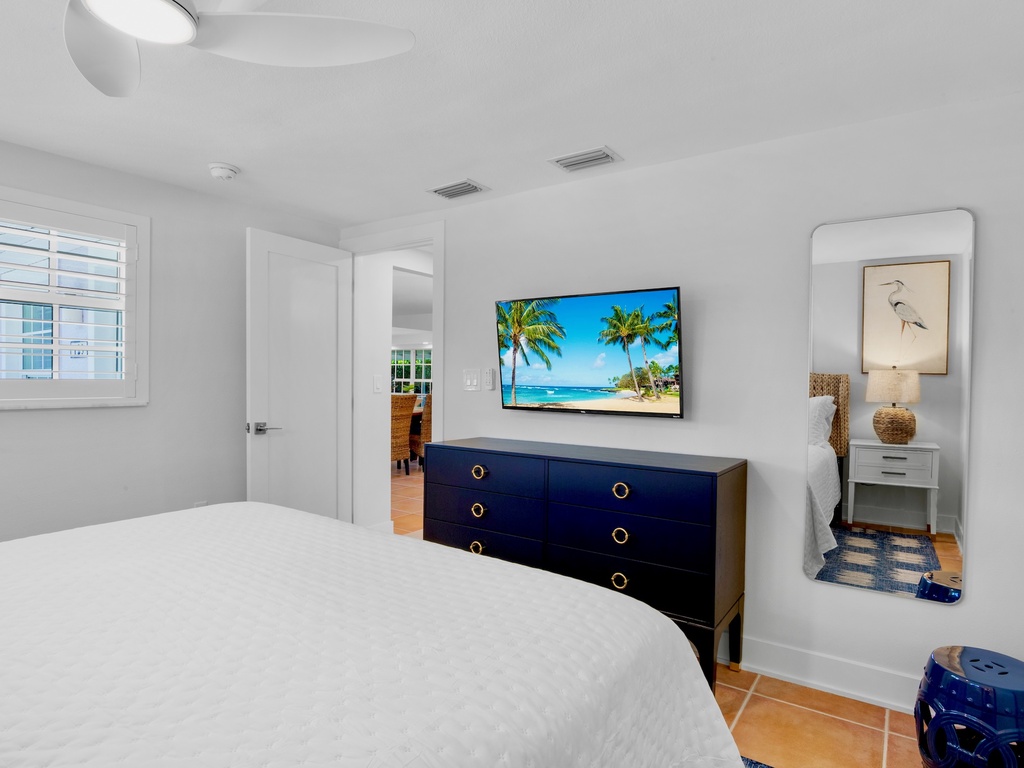 Second Bedroom, King bed