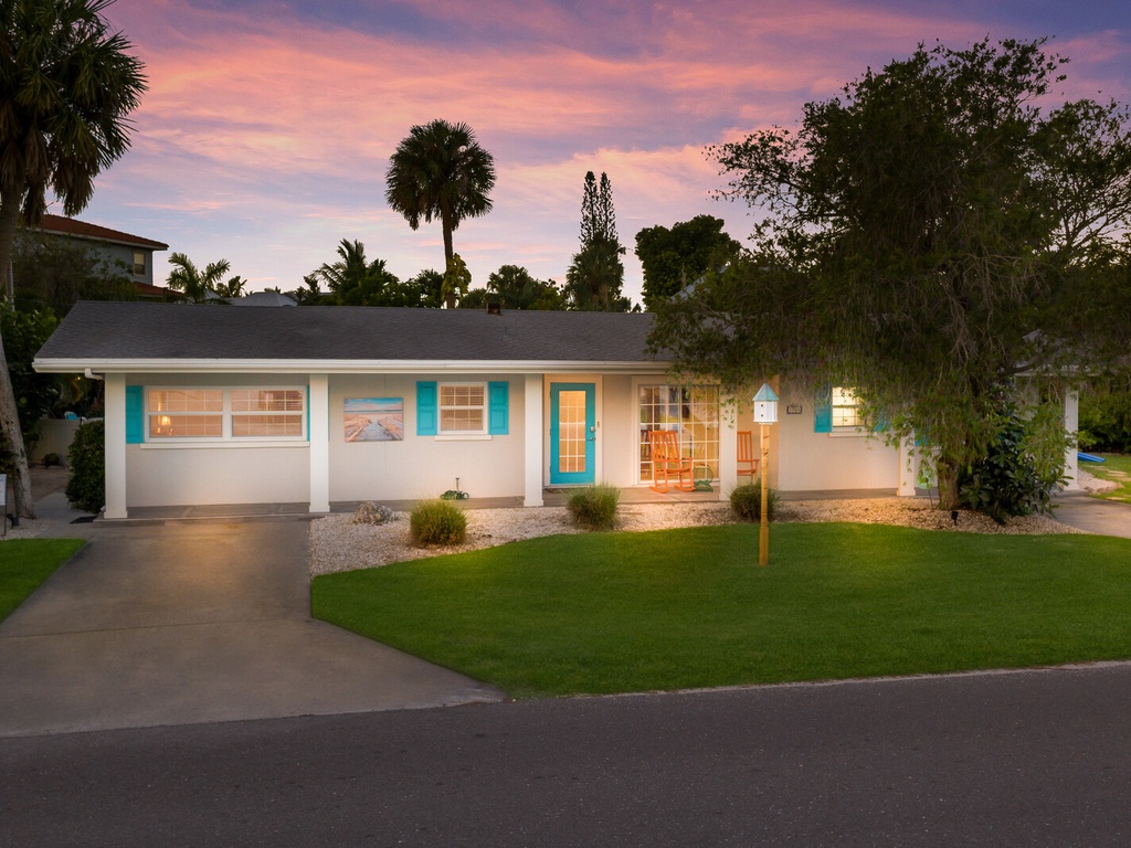 Sea Turtle - By Anna Maria Island Accommodations