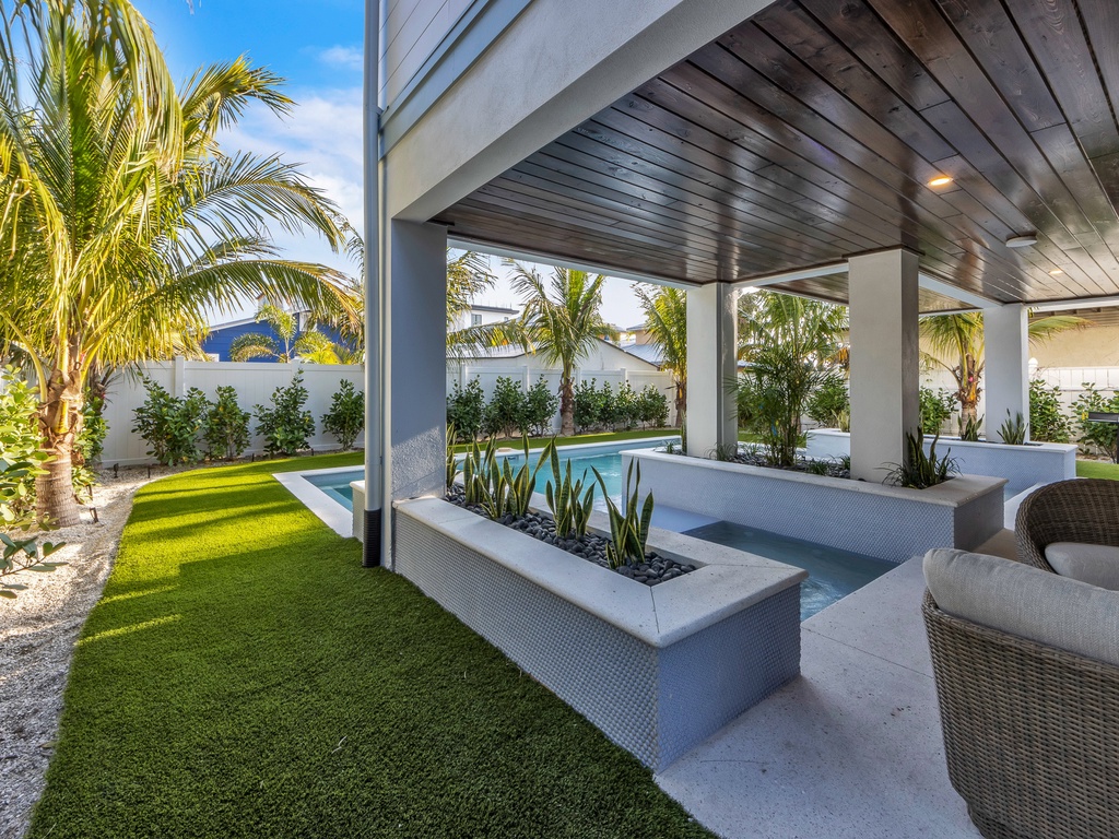 Private Pool and Spa