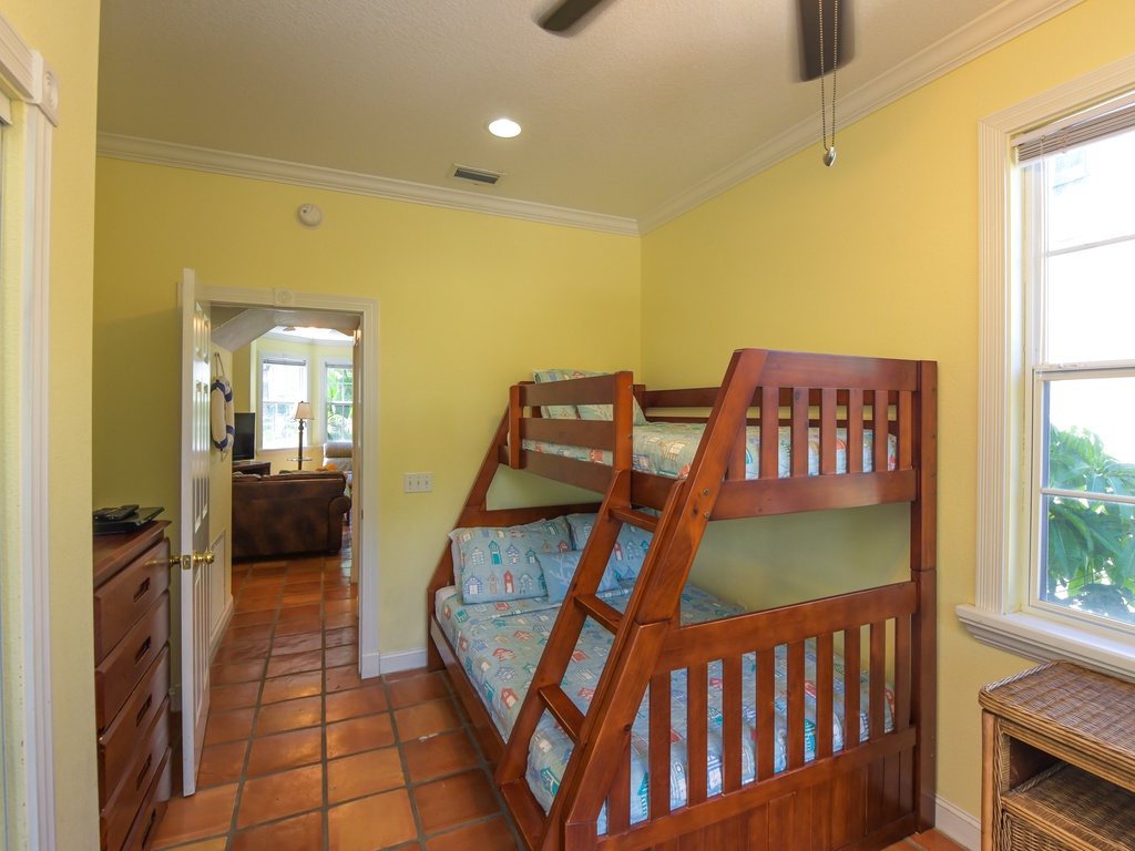 Third Bedroom - Twin/Full Bunk