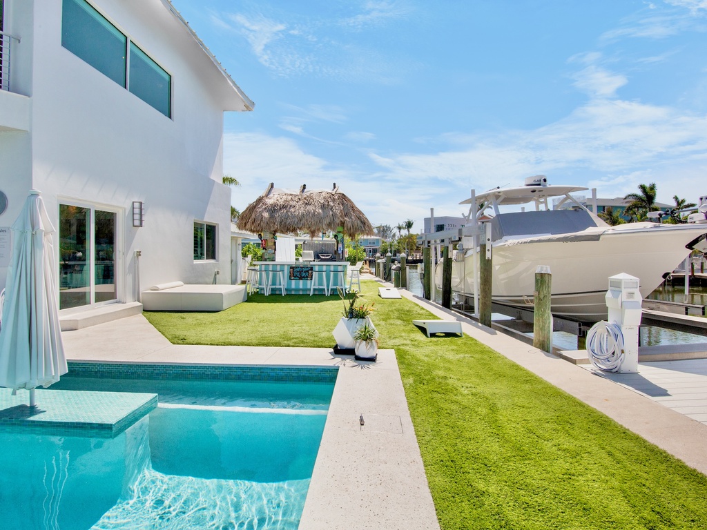 Island Life Villa by AMI Locals