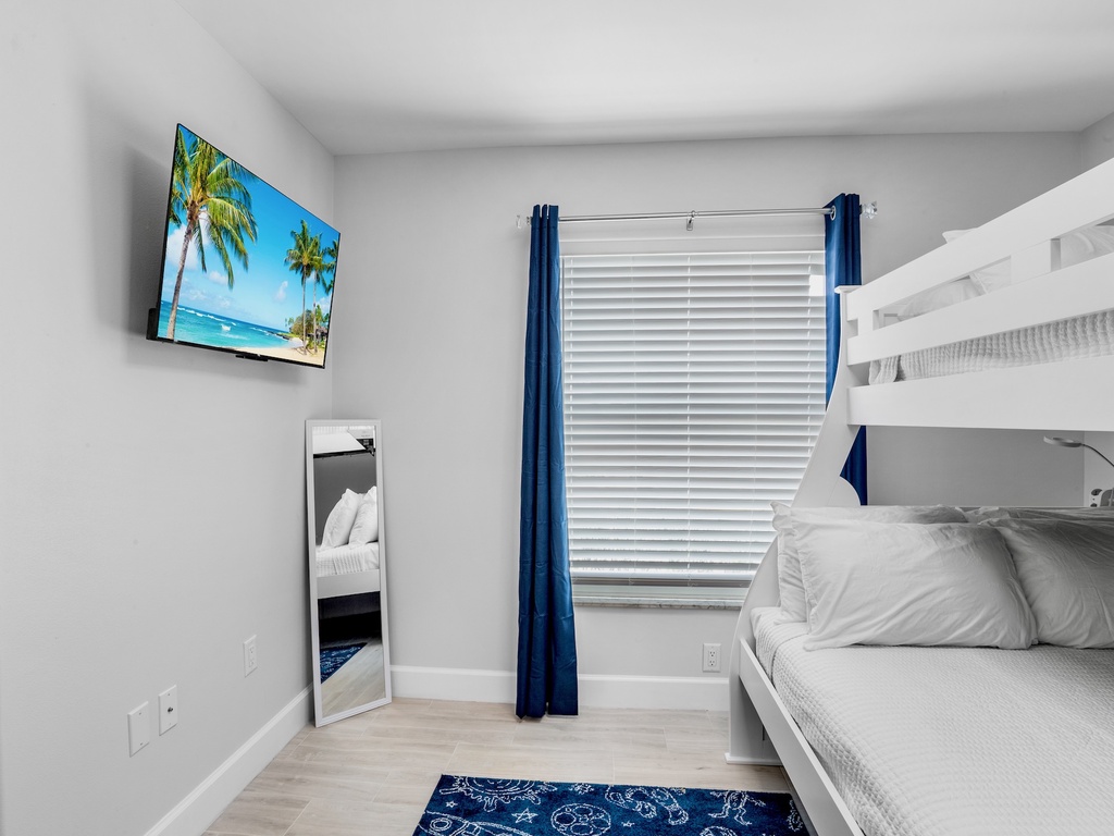 Third Bedroom, Twin-over-Twin bunk bed