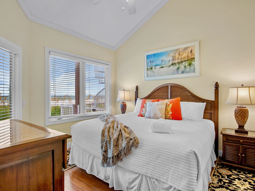 Primary Bedroom (First Floor) - King