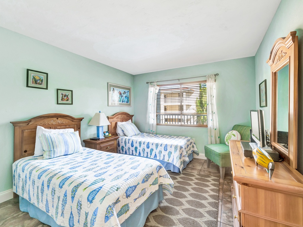 Second Bedroom, Two Twins