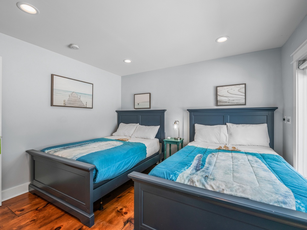 Third Bedroom - Two Twin Beds
