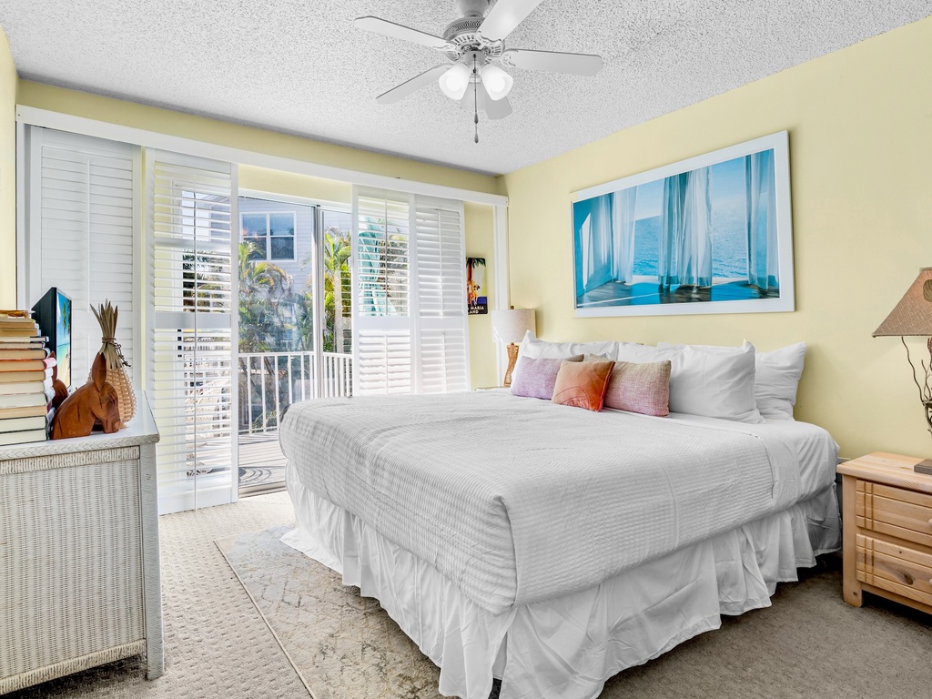 Primary Bedroom, King bed