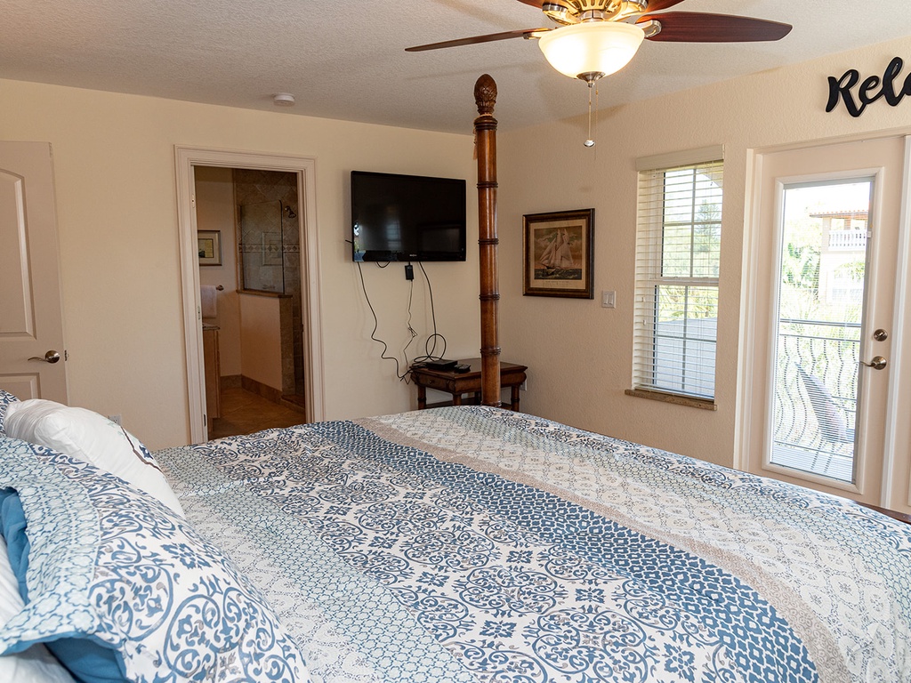 2nd Floor Master with HD TV
