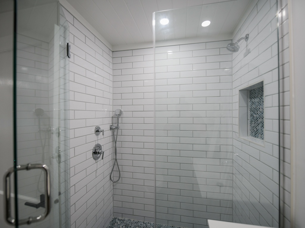 Low Tide - AMI Locals