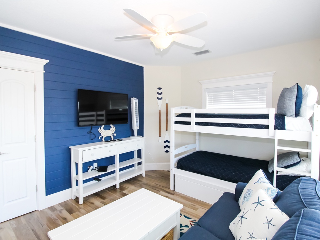 Seventh Bedroom, Twin/Twin Bunk