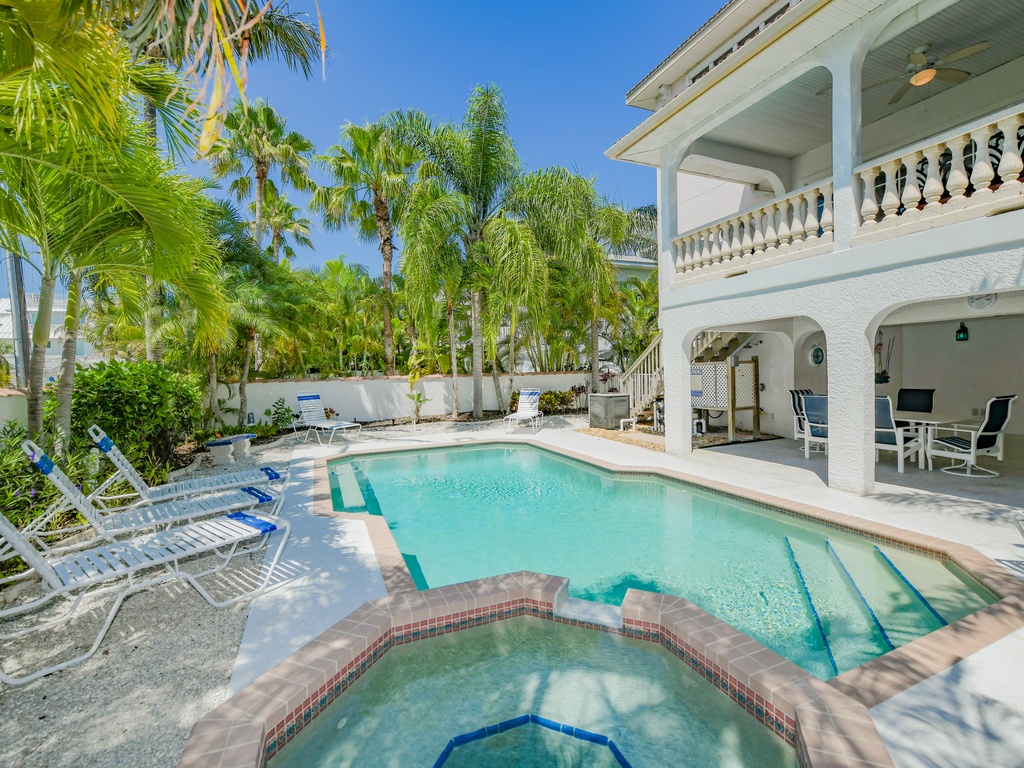 Private Pool and Spa