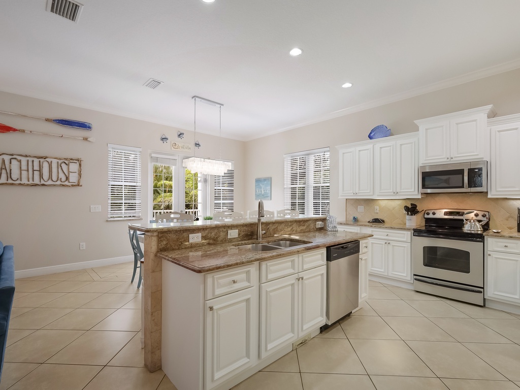 Fully equipped kitchen