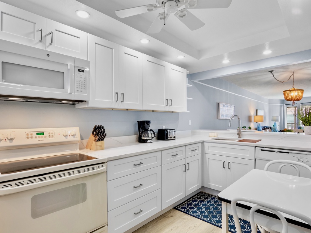 Fully equipped kitchen