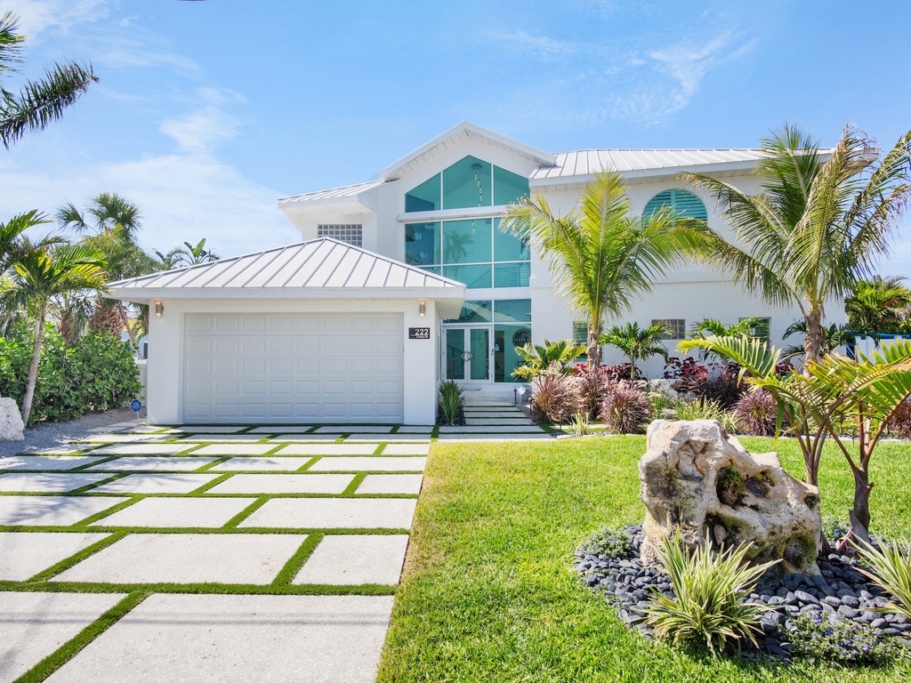 Island Life Villa by AMI Locals