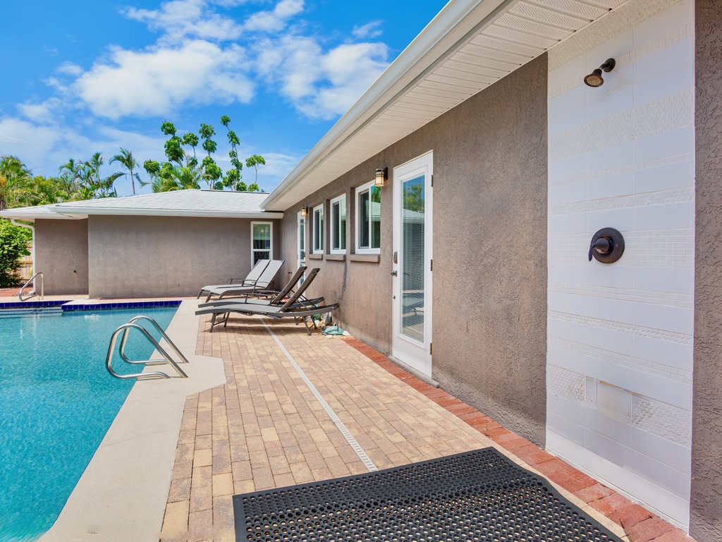 Private Pool with Sun Loungers