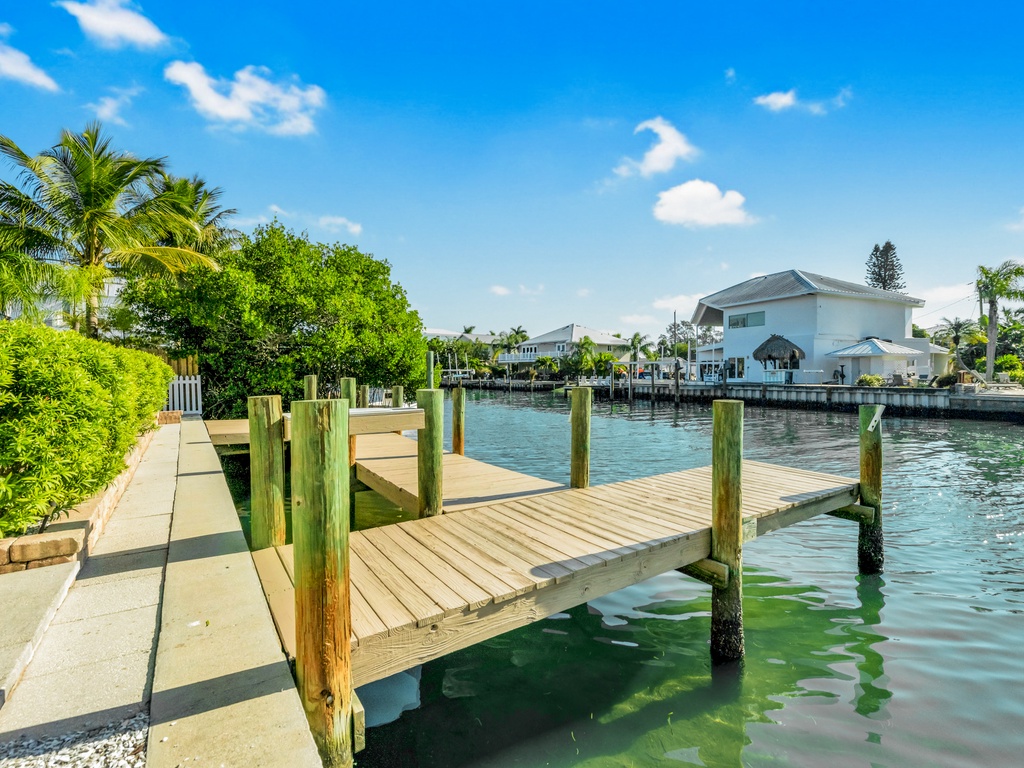 Private Dock - Bring Your Boat!