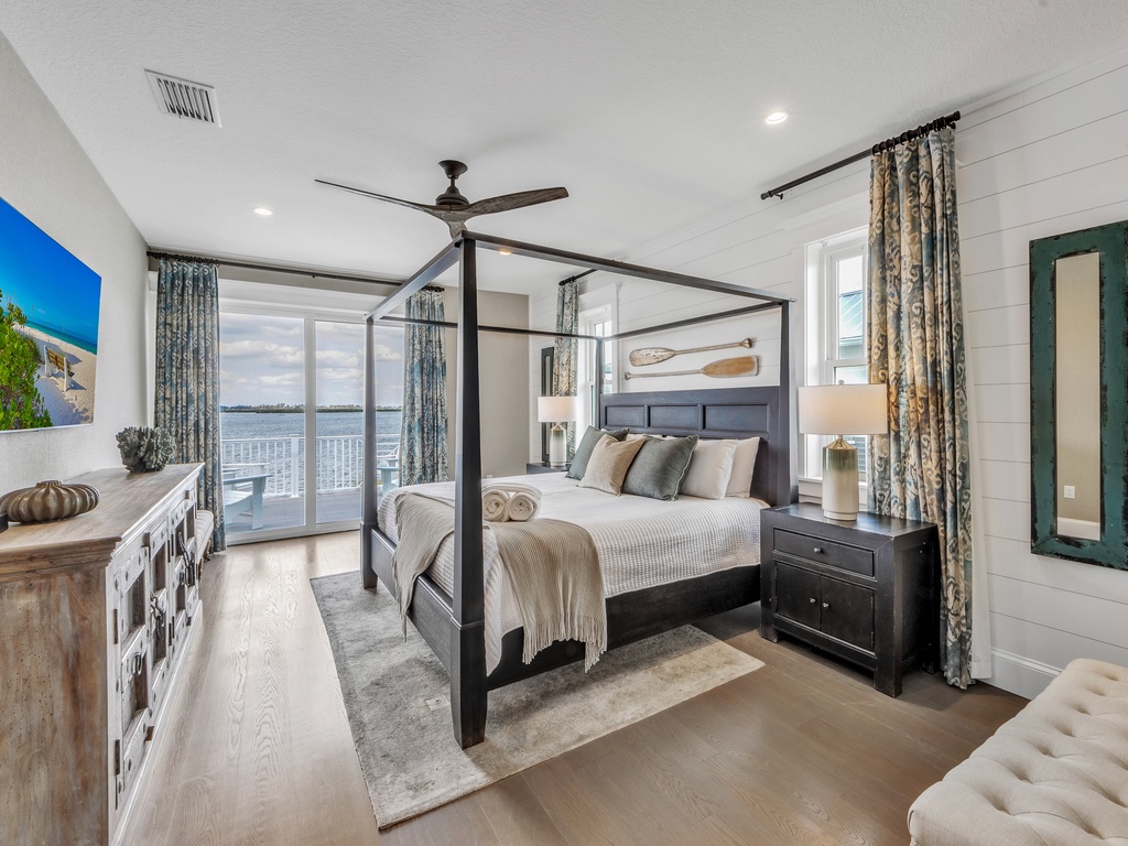 Primary Bedroom - King