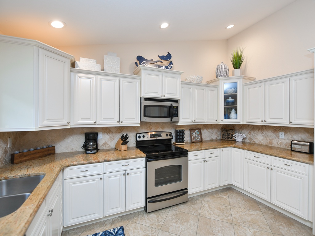Fully Equipped Kitchen, East Unit