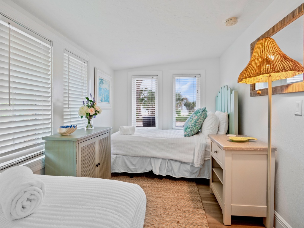 Fourth Bedroom (First Floor) - Two Twin Beds