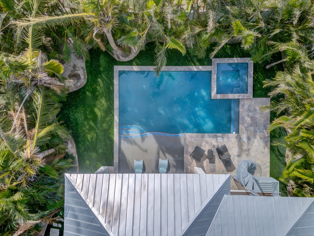 Private Heated Pool and Spa