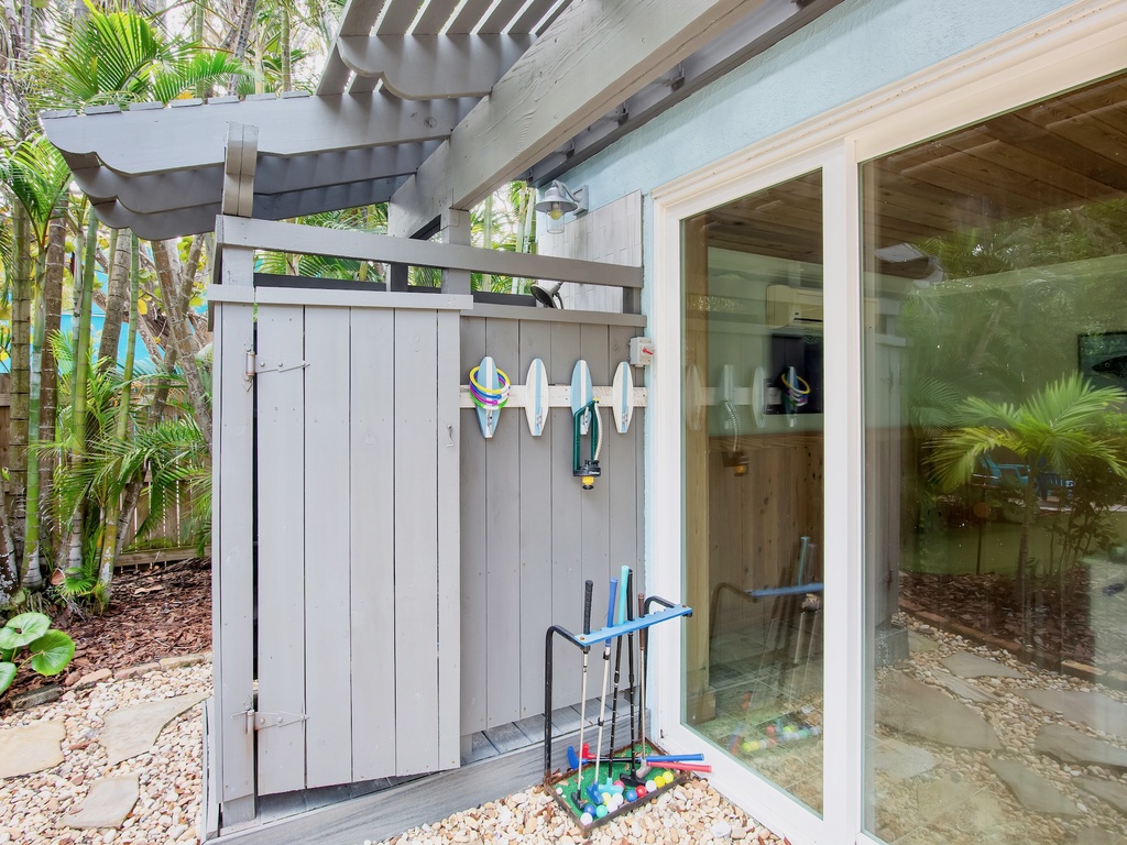 Outdoor Shower and Golf Gear