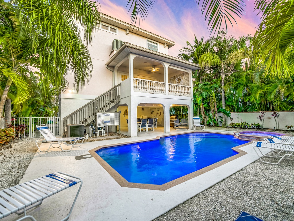 Private Pool and Spa