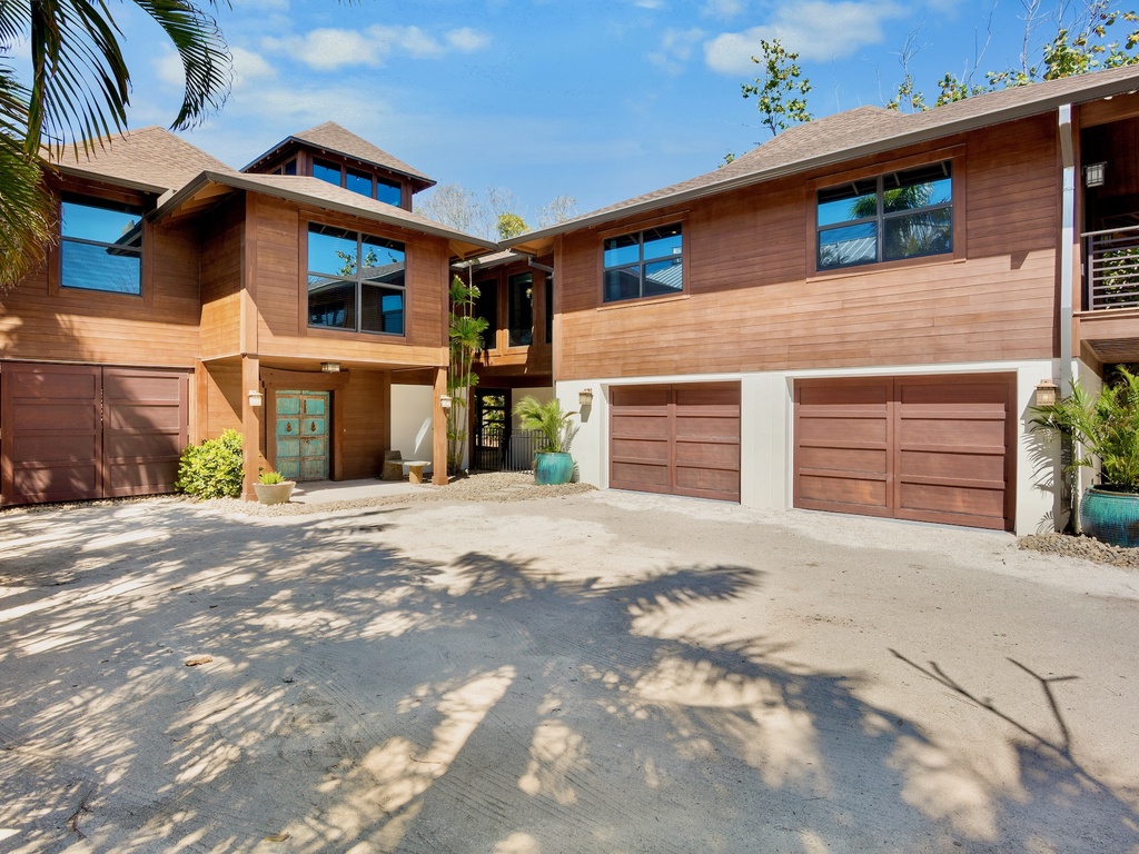 Tamatoa by AMI Locals