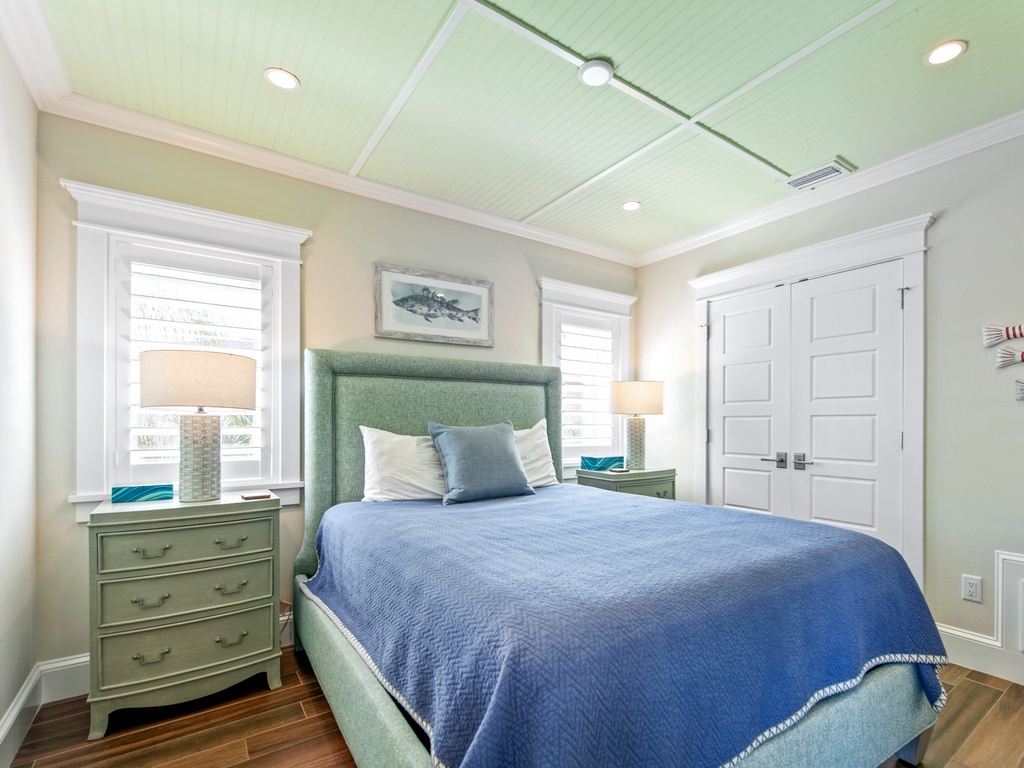 Fourth Bedroom - Queen