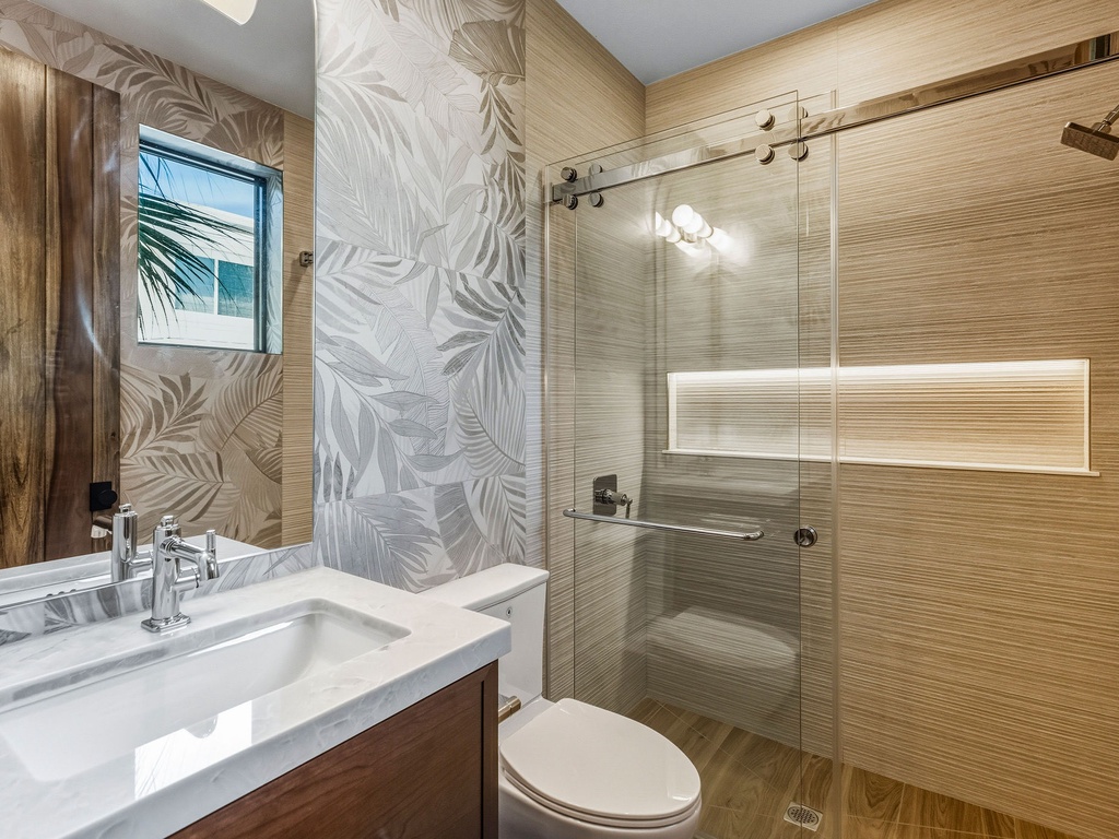 Second Bedroom, Ensuite Bathroom