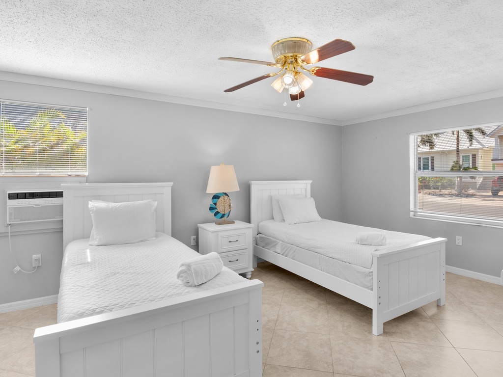 Third Bedroom - Two Twins