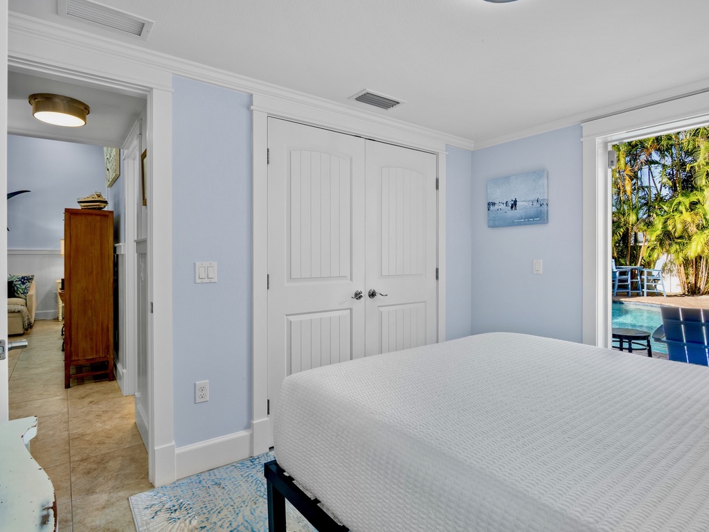 Fourth Bedroom, King bed