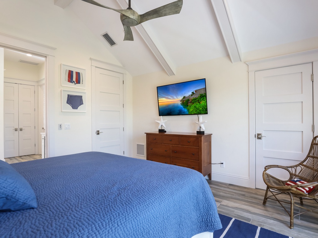 Additional Bedroom - King