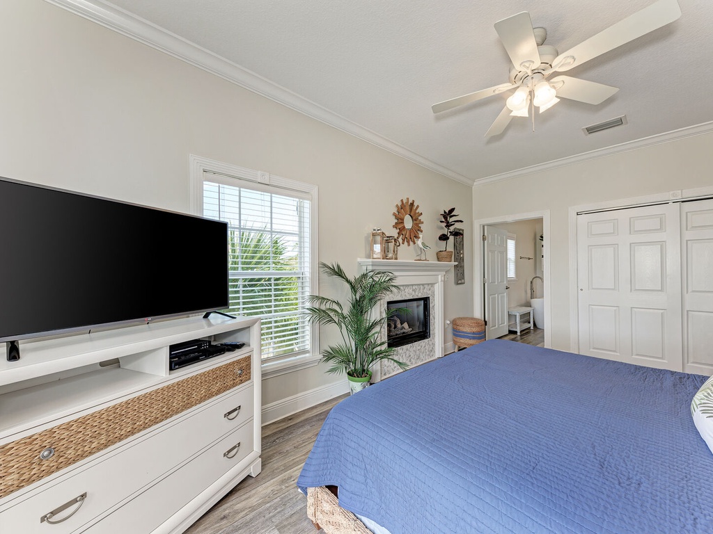 Primary Bedroom - King Bed w/ TV