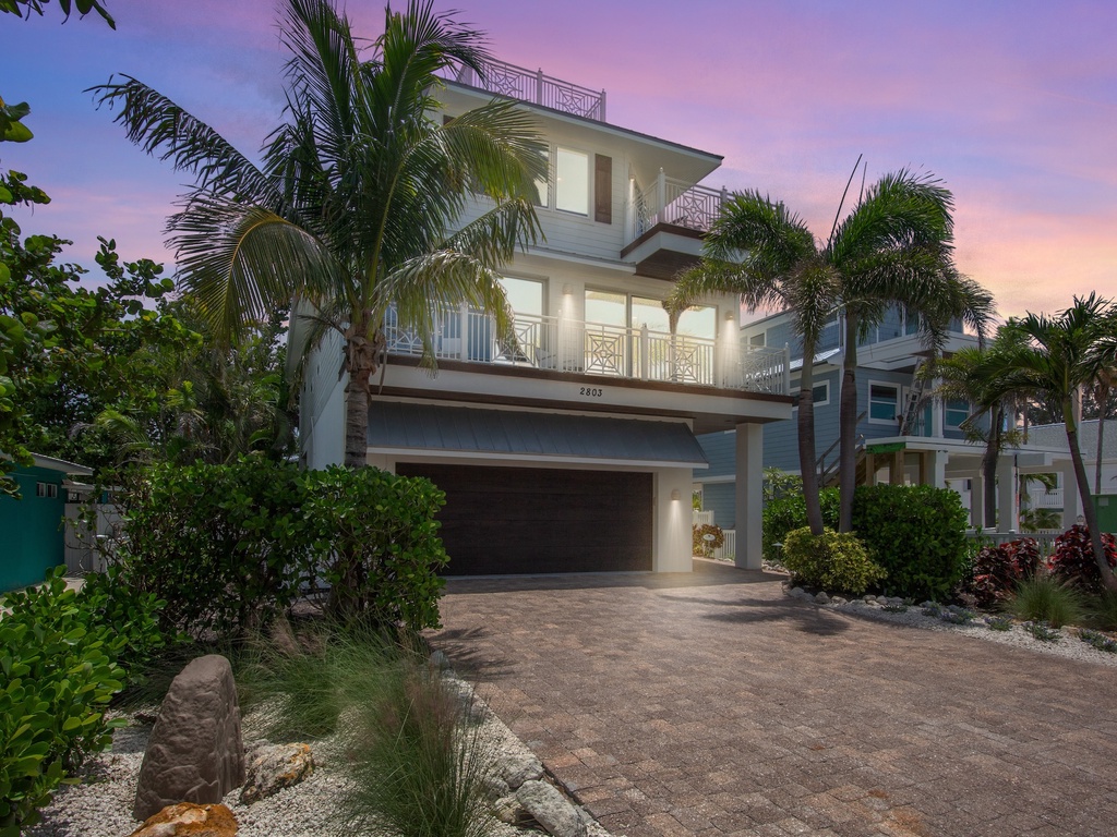 Avalon by AMI Locals