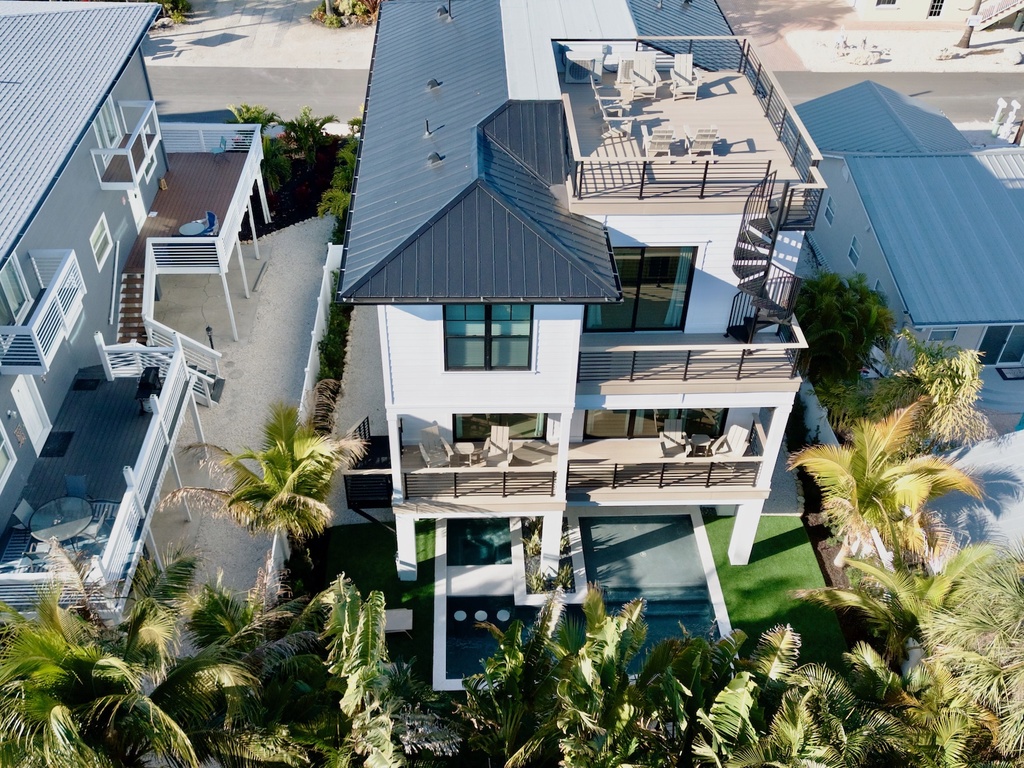 Bay Dreaming By AMI Locals