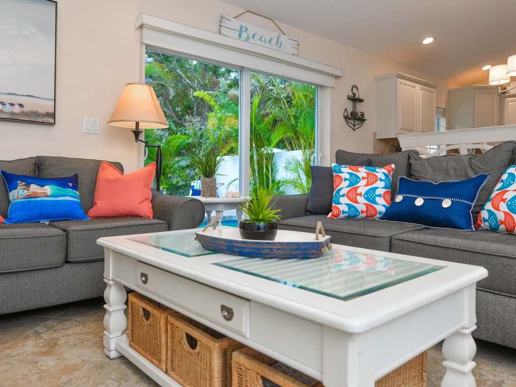 Living Area, East Unit