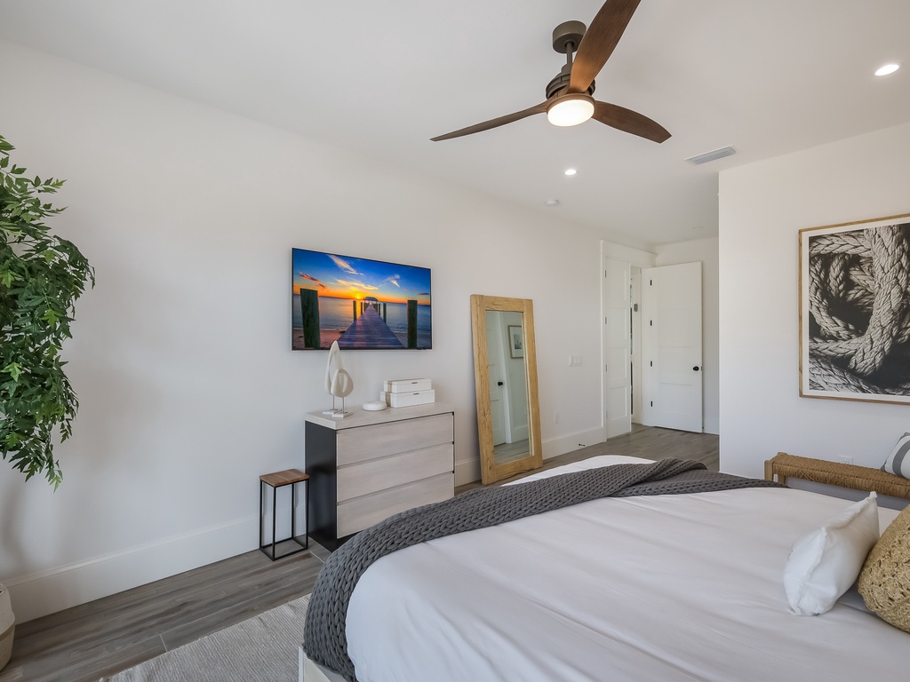 Primary Bedroom - King