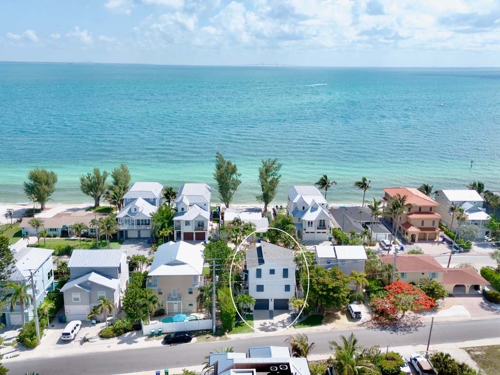 Coconut Palm Paradise by AMI Locals