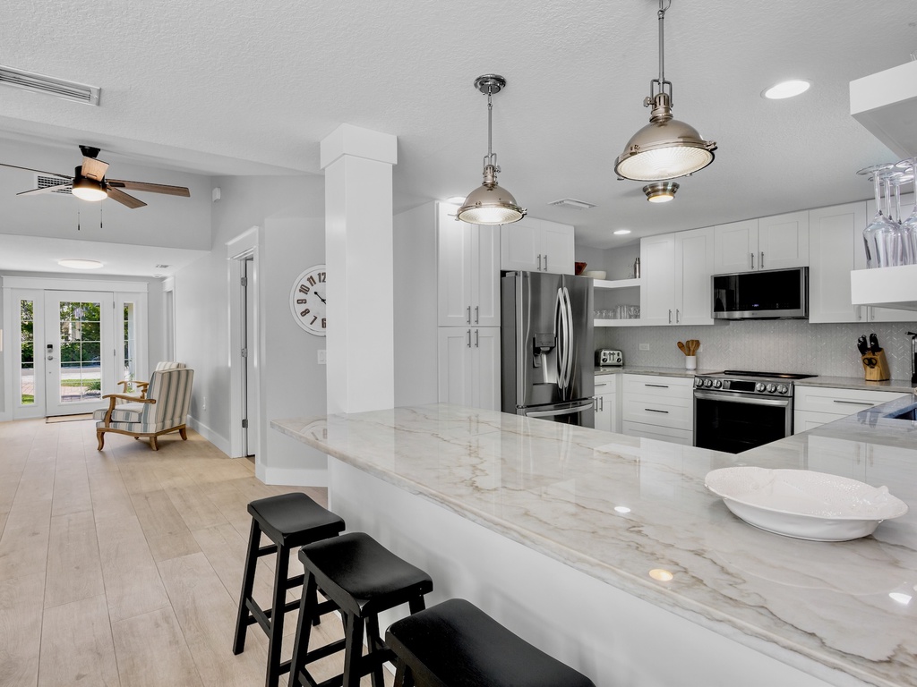 Fully equipped modern kitchen