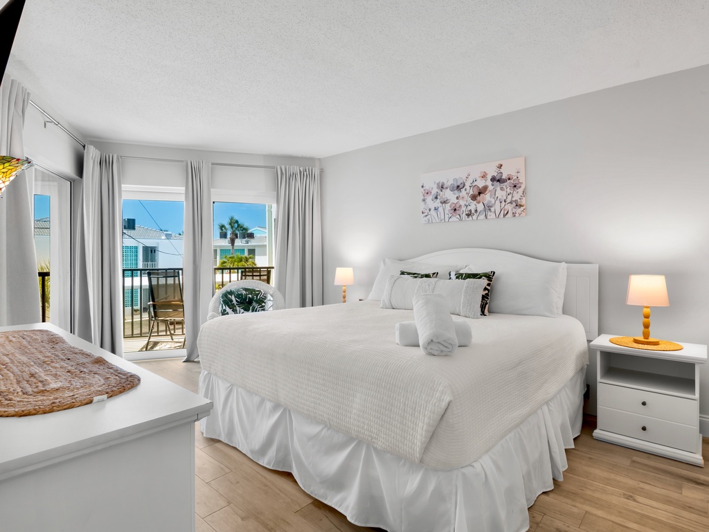 Primary Bedroom, King bed