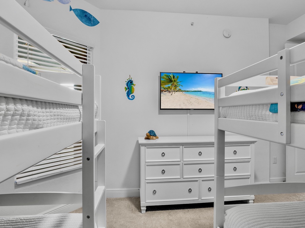 Third Bedroom, Two Twin/Twin Bunks