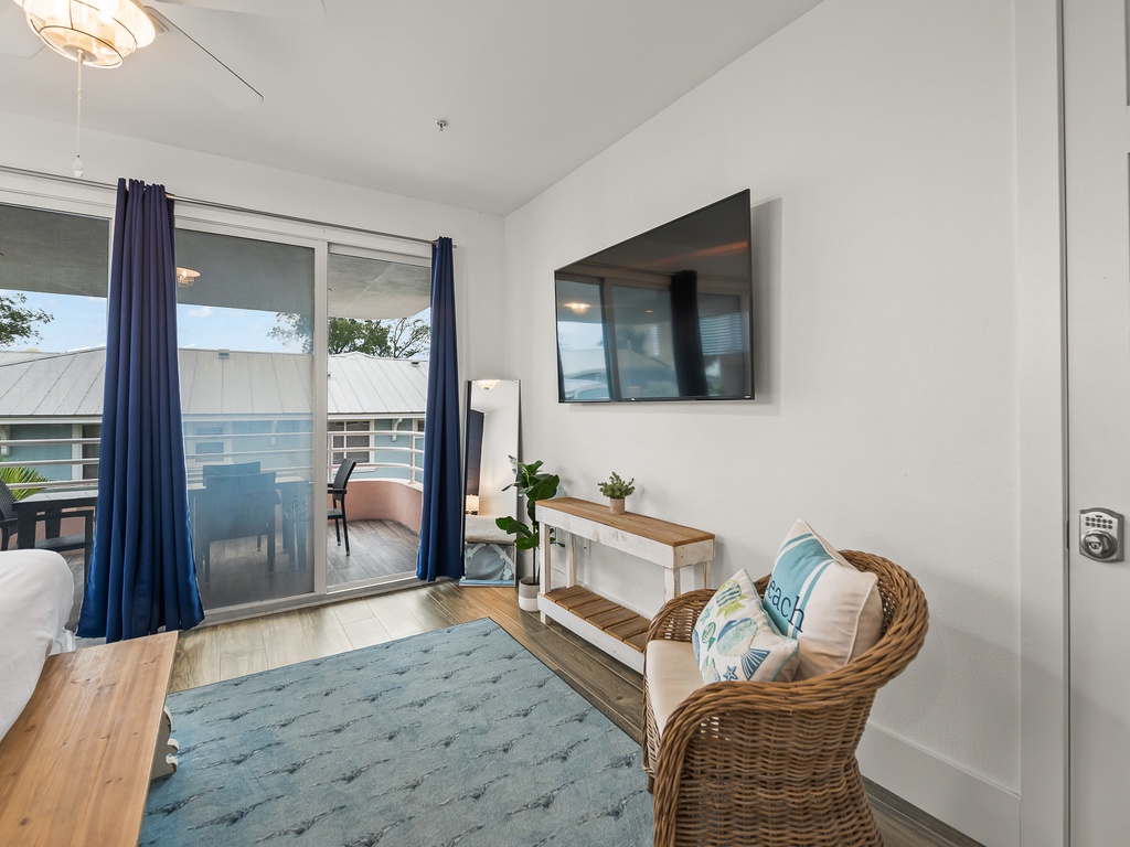 Spacious Bedroom Suite Area