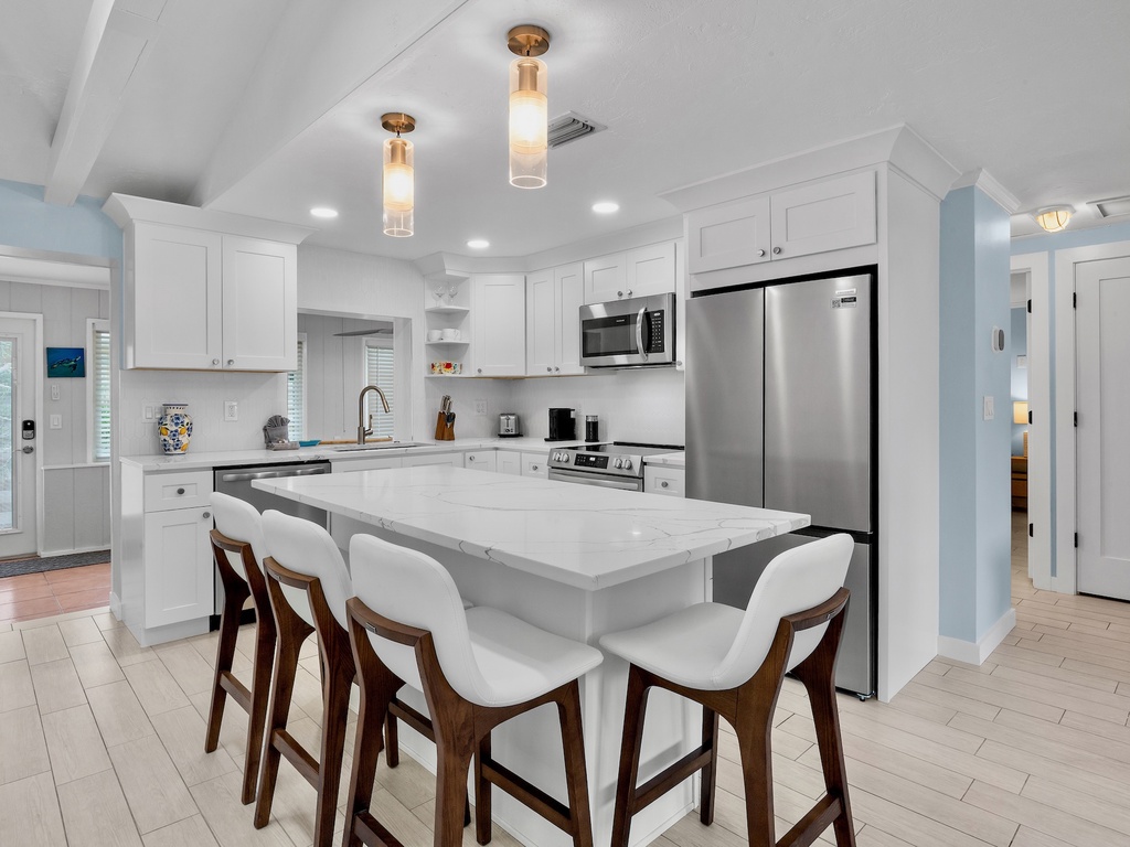 Kitchen with Island Seating