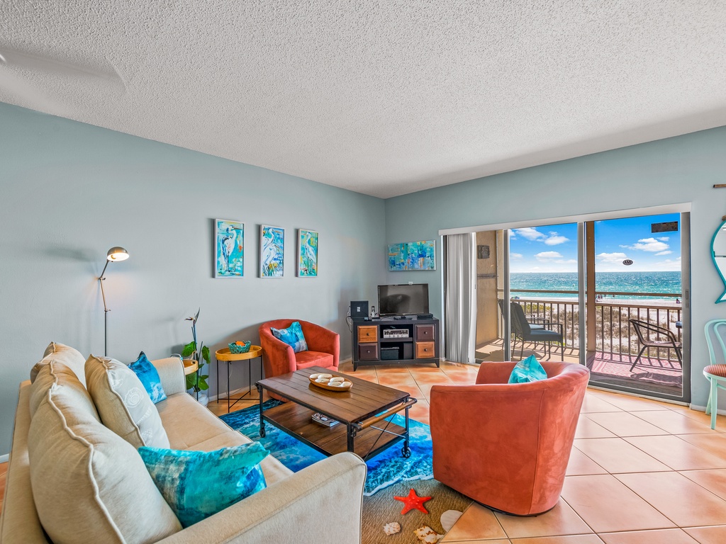 Living Area - Views of Gulf